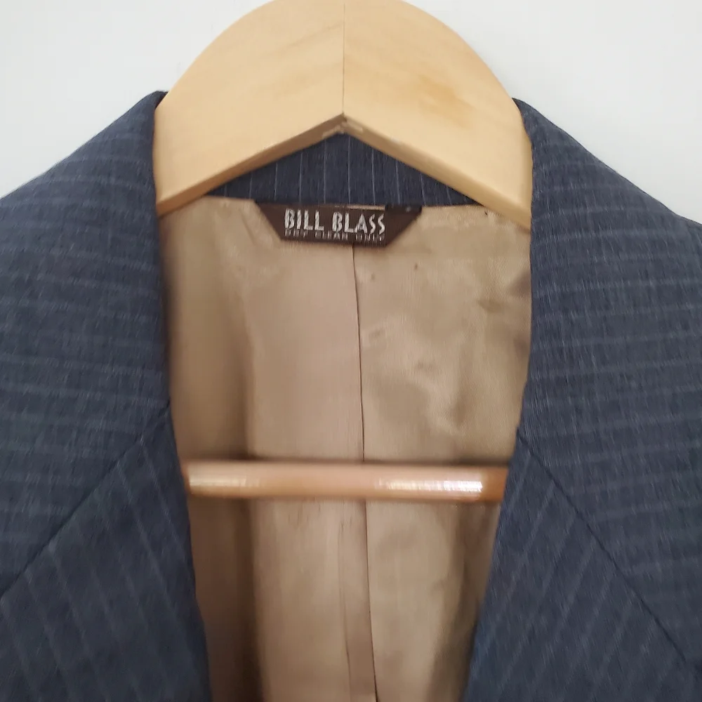 BILL BLASS Vintage Men Sz 40R 100% Wool Gray Blue Pin Stripe Jacket Sport Coat